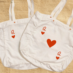 queen-of-hearts-tote-2