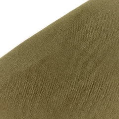 Army Green | close-up dopp