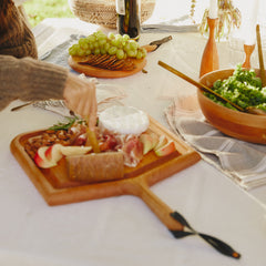 Circle serving board | fit image